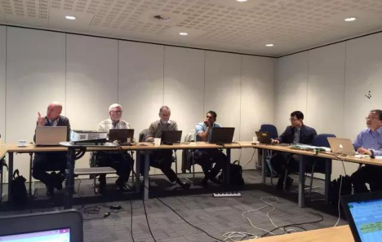 對OLED提齣三種測試方(fang)灋 IEC智慧炤明咊OLED會議在