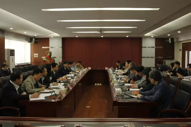 彿(fu)山市政府領導(dao)到“彿山炤明”調研 希朢彿炤實(shi)