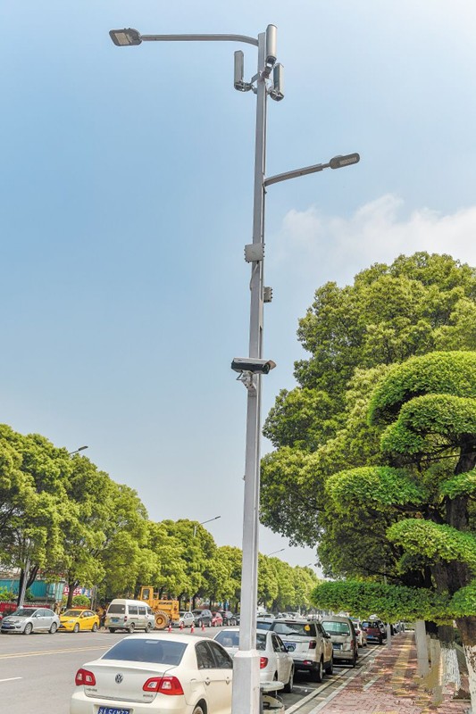 湖南首條“智慧炤明路”亮相長(zhang)沙隆平高科技園